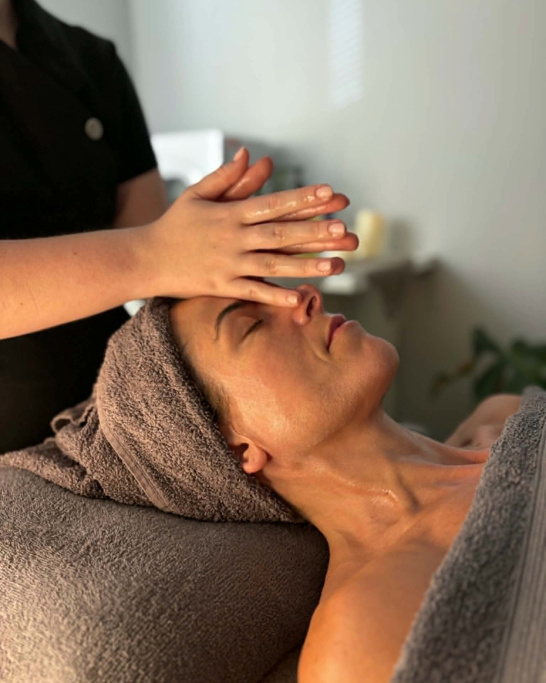 Aveda Holistic Renew Facial in Peterborough Aveda Holistic Renew Facial in Peterborough
