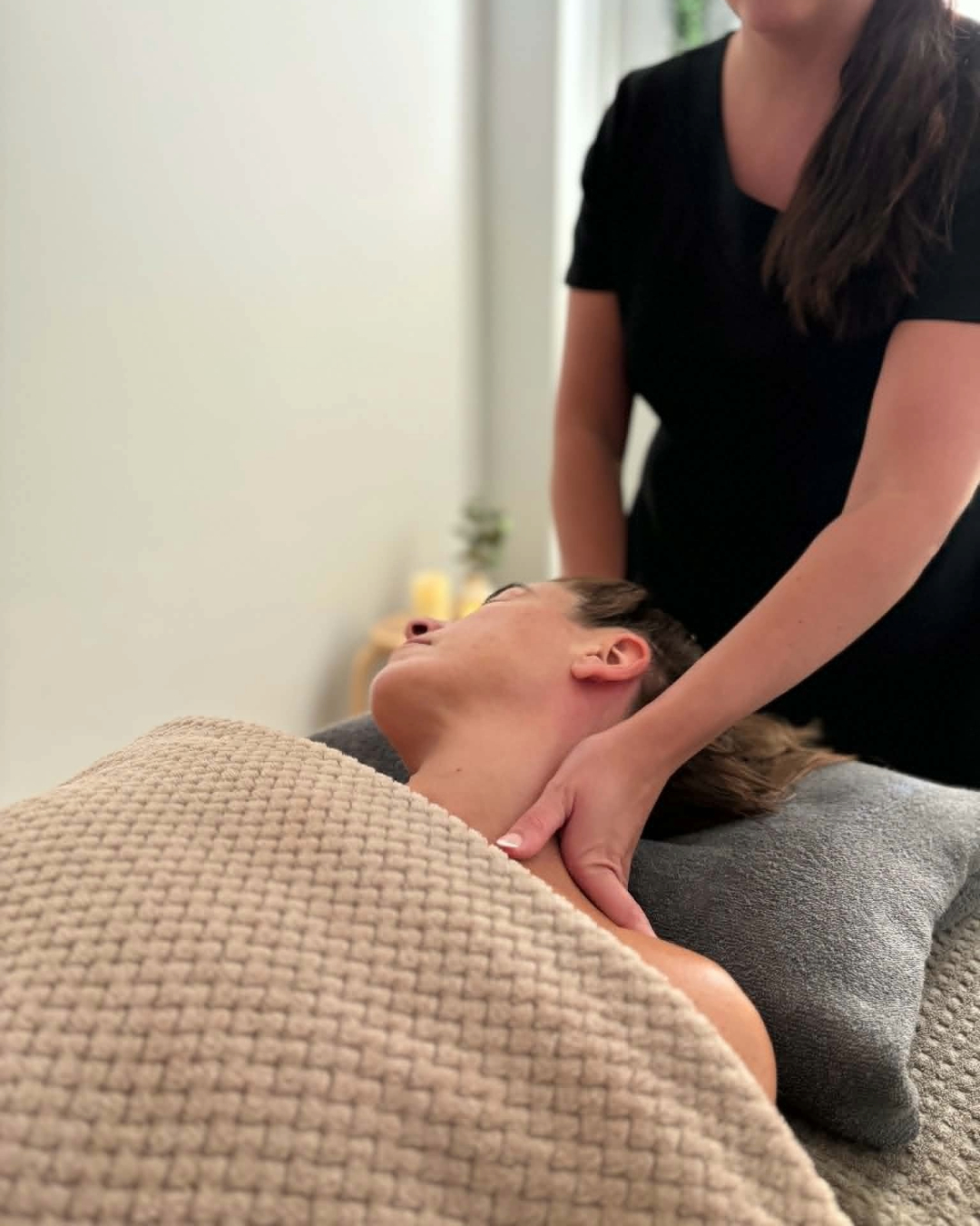 Aveda Holistic Renew Facial in Peterborough Aveda Holistic Renew Facial in Peterborough