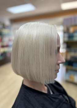 Bobs-Lobs-Layered-Hair-Ideas-at-Melanie-Richards-Hair-Beauty-Salon-in-Peterborough